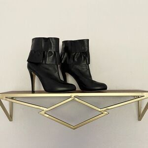 🖤Butter Italian Leather Ruffle Boho Booties 6.5